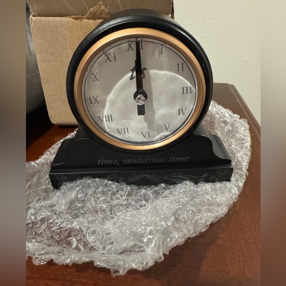 Taylor Swift folklore Album Desk Clock - Picture 3 of 8